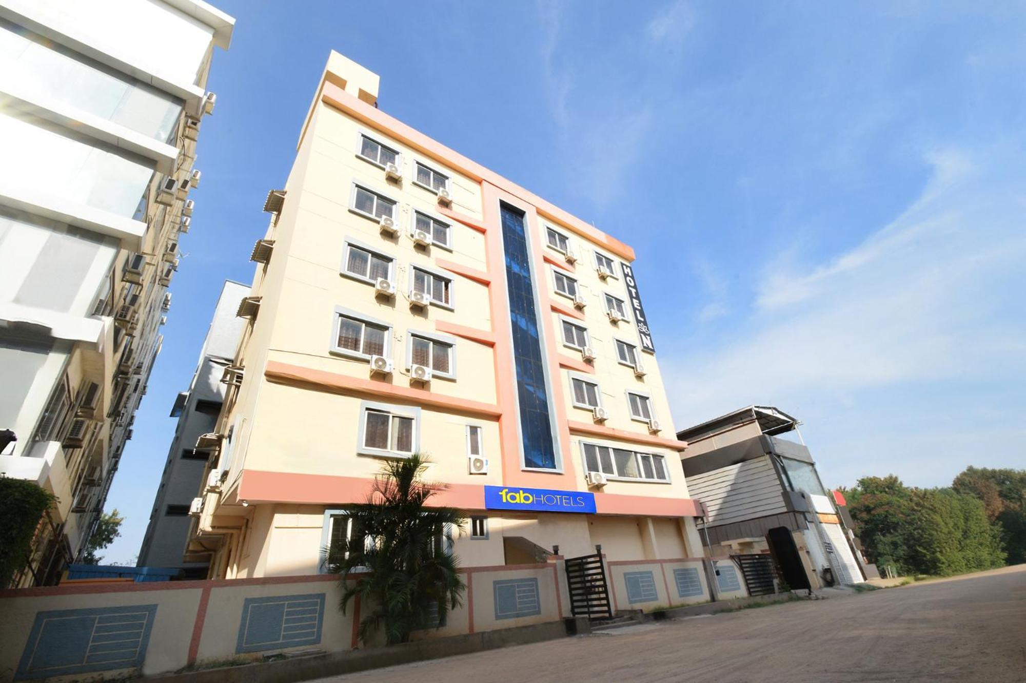 Fabhotel N Residency, Hitech City - 350M From Yashoda Hospital, Hitech City Hyderabad Exteriör bild