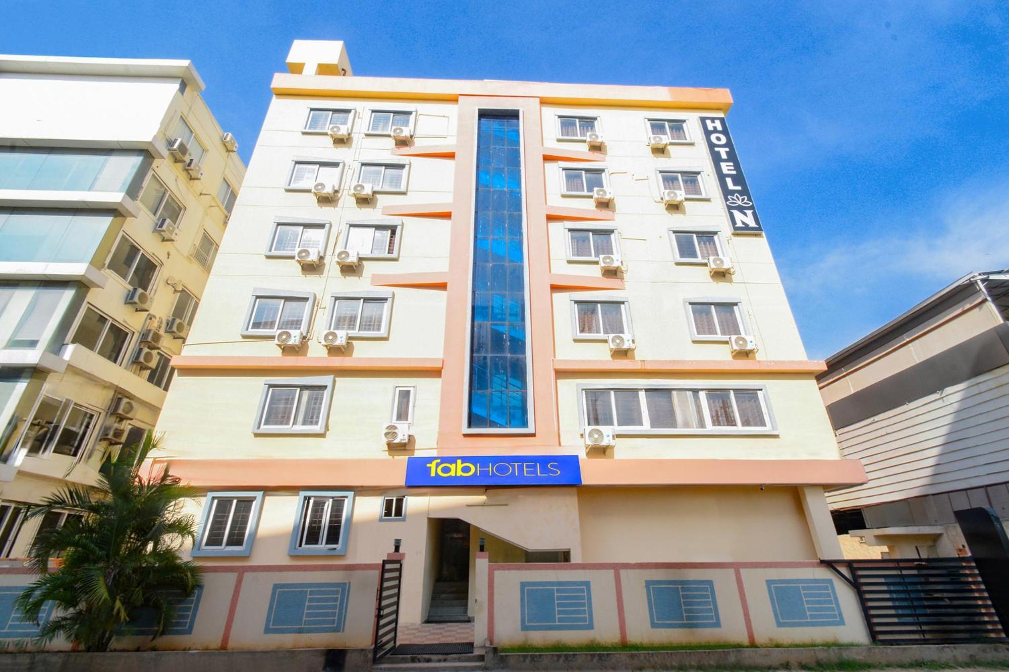 Fabhotel N Residency, Hitech City - 350M From Yashoda Hospital, Hitech City Hyderabad Exteriör bild