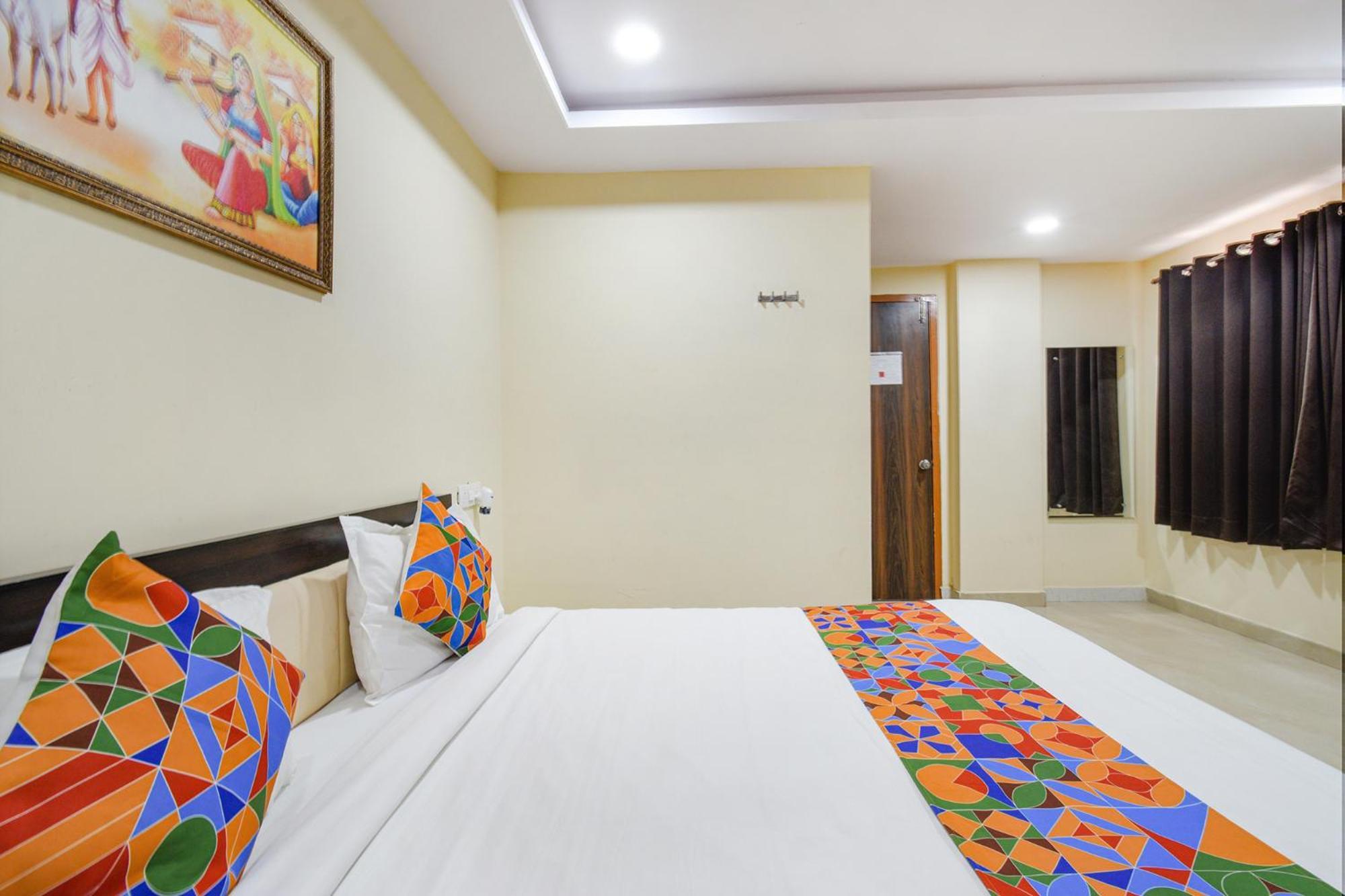 Fabhotel N Residency, Hitech City - 350M From Yashoda Hospital, Hitech City Hyderabad Exteriör bild